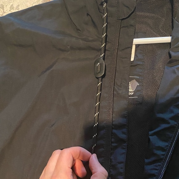 ‘H&M’ Men’s All Black Windbreaker Jacket. Size Men’s US L. - Picture 5 of 9